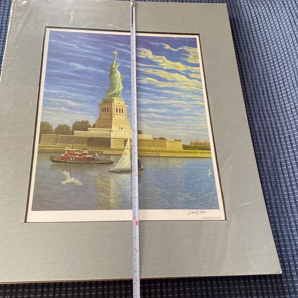 Statue of Liberty with Boats - Signed “Duchein” - Picture 4 of 5